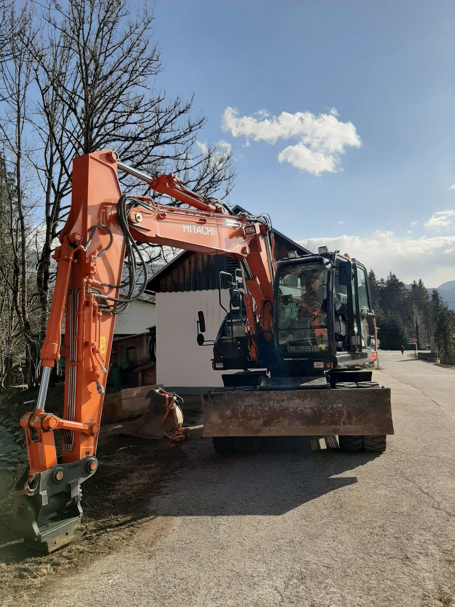 Bagger von Salamon Erdbewegung und Winterdienst